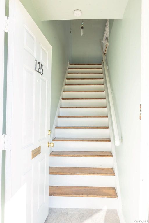125 Farber Dr 125, West Babylon, NY 11704 — photo 4