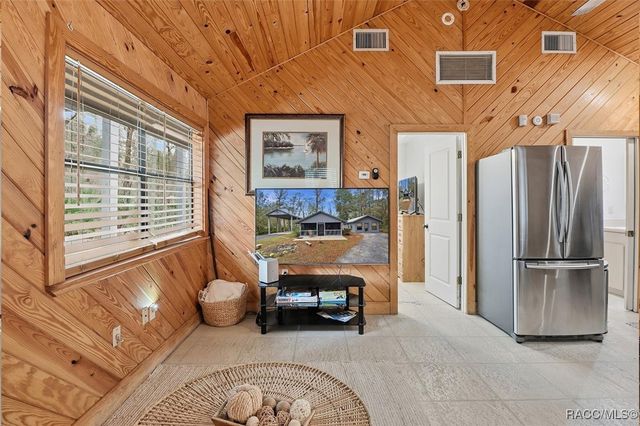 7051 182nd Street, Inglis, FL 34449