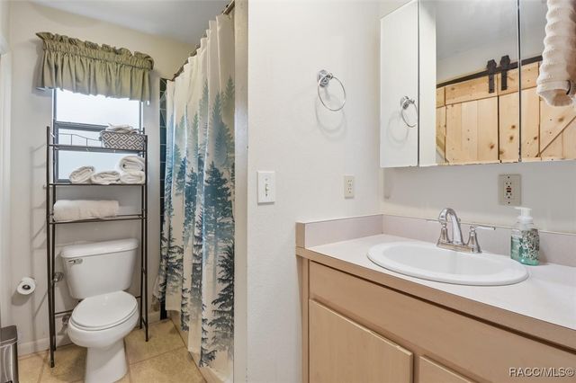 7051 182nd Street, Inglis, FL 34449