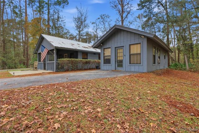 7051 182nd Street, Inglis, FL 34449