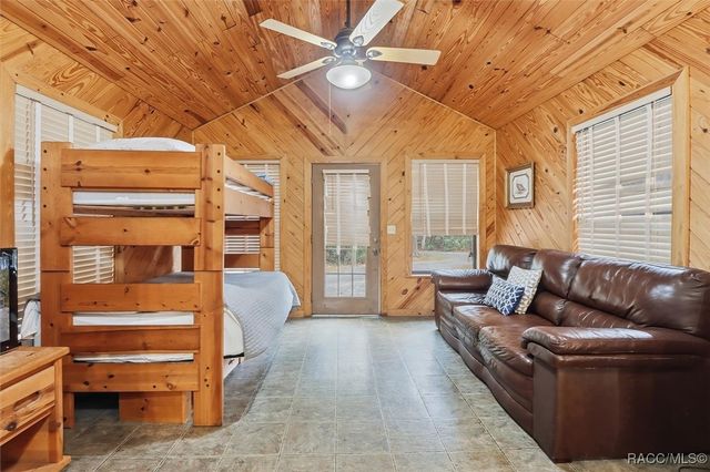 7051 182nd Street, Inglis, FL 34449