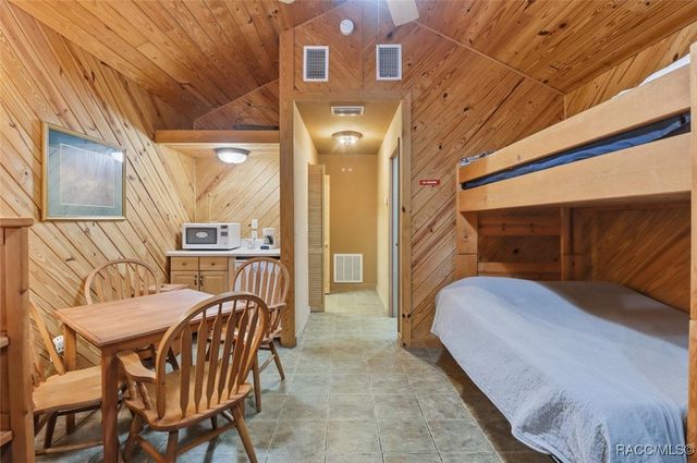 7051 182nd Street, Inglis, FL 34449