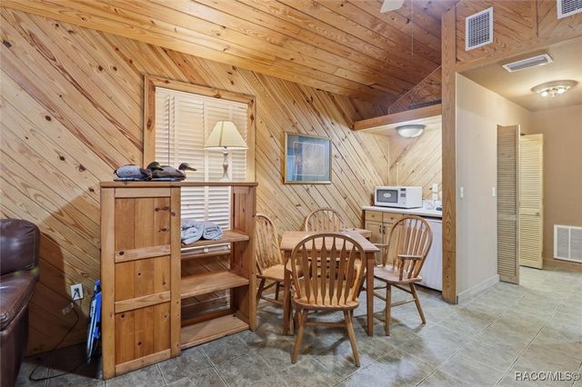 7051 182nd Street, Inglis, FL 34449