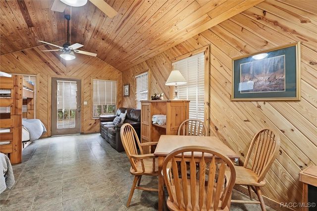 7051 182nd Street, Inglis, FL 34449