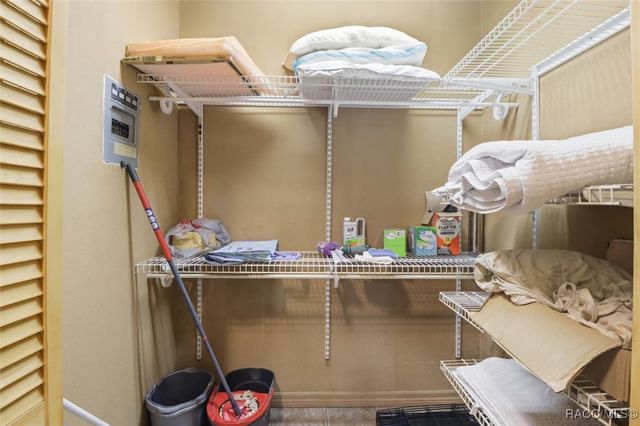 7051 182nd Street, Inglis, FL 34449