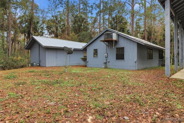 7051 182nd Street, Inglis, FL 34449