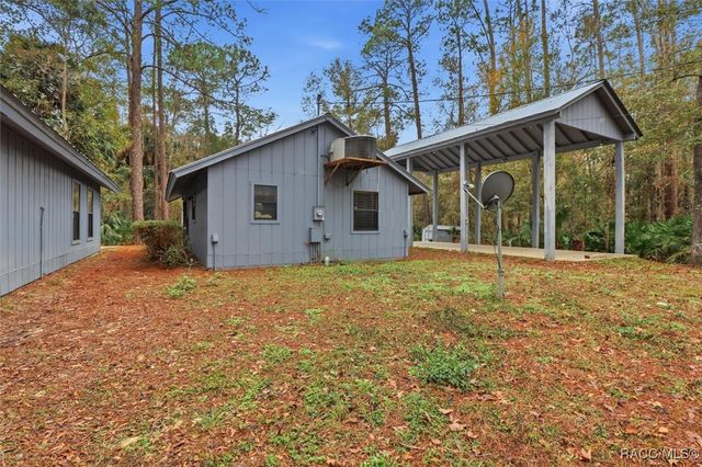 7051 182nd Street, Inglis, FL 34449