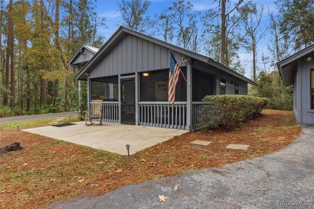 7051 182nd Street, Inglis, FL 34449