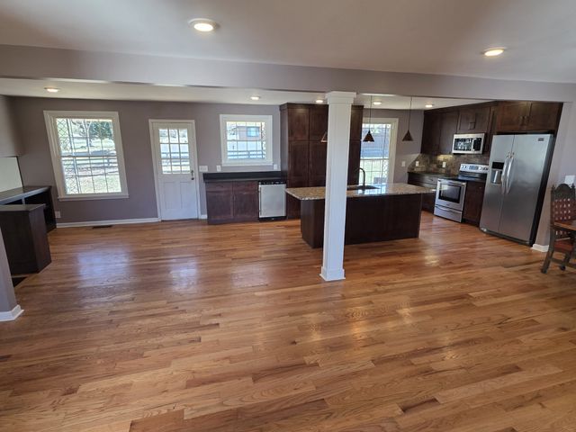 5016 Twin Lakes Dr, Old Hickory, TN 37138