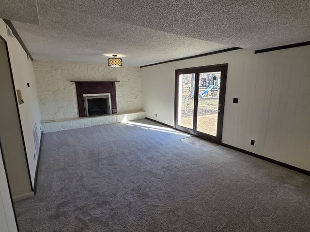 5016 Twin Lakes Dr, Old Hickory, TN 37138