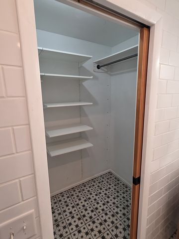 5016 Twin Lakes Dr, Old Hickory, TN 37138