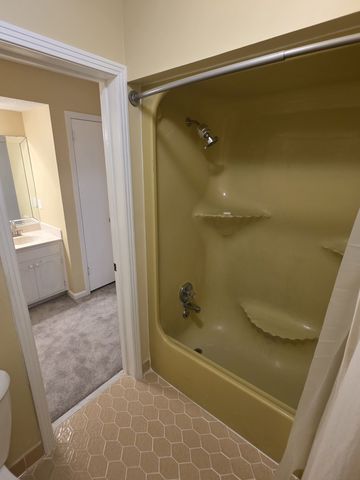 5016 Twin Lakes Dr, Old Hickory, TN 37138