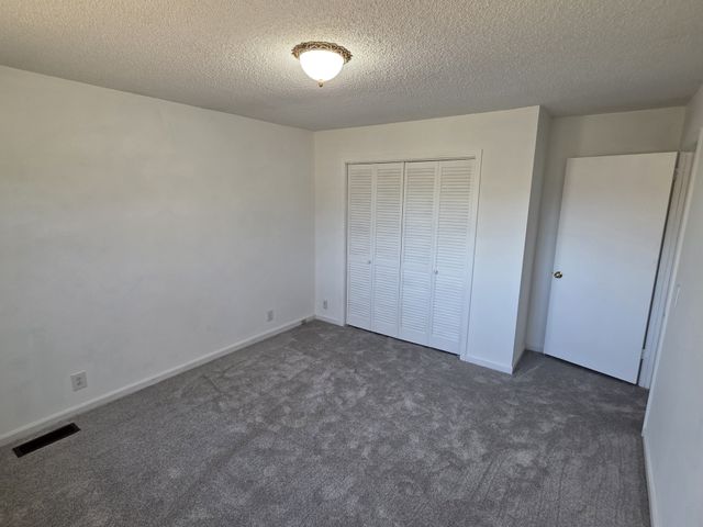 5016 Twin Lakes Dr, Old Hickory, TN 37138