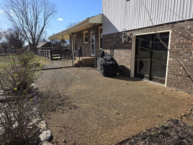 5016 Twin Lakes Dr, Old Hickory, TN 37138