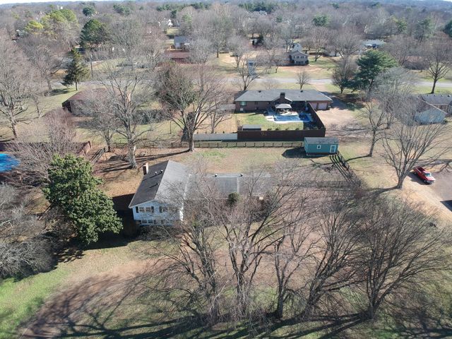 5016 Twin Lakes Dr, Old Hickory, TN 37138