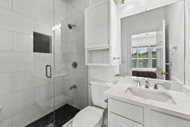 101 Governors Point Blvd, Hendersonville, TN 37075