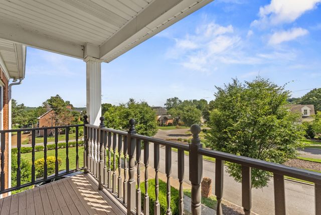101 Governors Point Blvd, Hendersonville, TN 37075