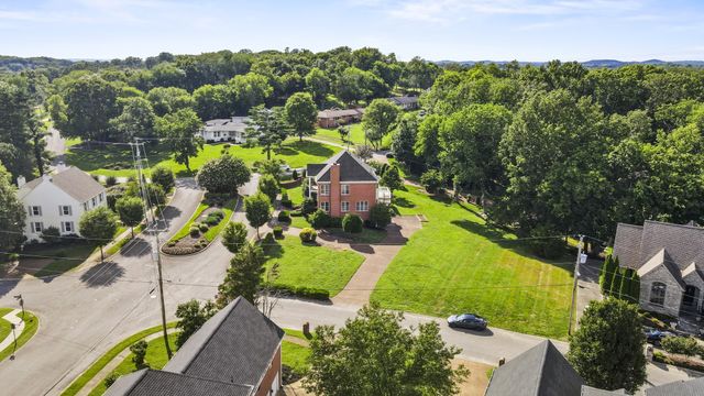 101 Governors Point Blvd, Hendersonville, TN 37075