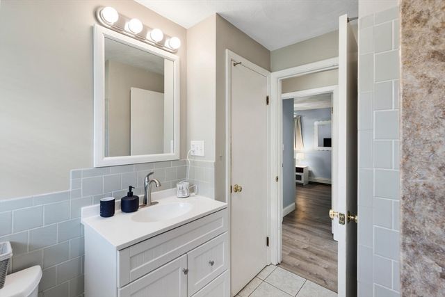 18 Brookfield Dr, Brockton, MA 02302