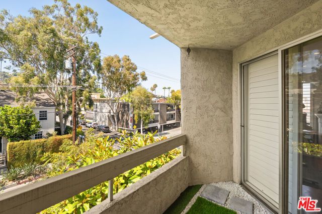 8960 Cynthia Street 207, West Hollywood, CA 90069