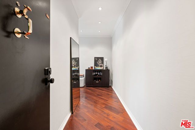 8960 Cynthia Street 207, West Hollywood, CA 90069