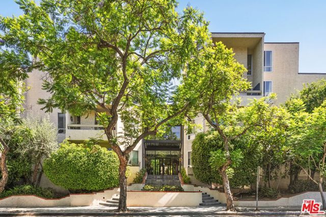 8960 Cynthia Street 207, West Hollywood, CA 90069