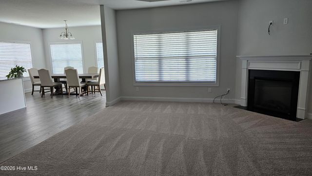 592 Appalachian Trail S, Jacksonville, NC 28546