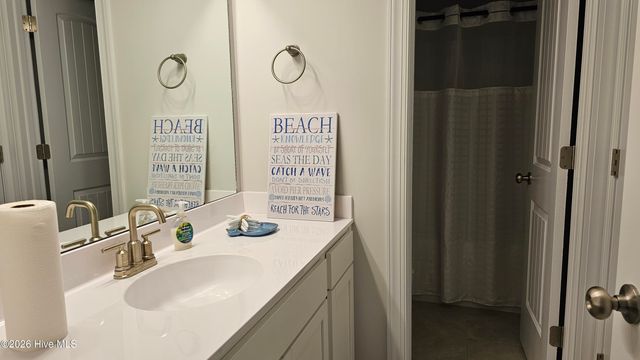 592 Appalachian Trail S, Jacksonville, NC 28546