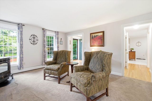 16 Alyssa Drive, Derry, NH 03038