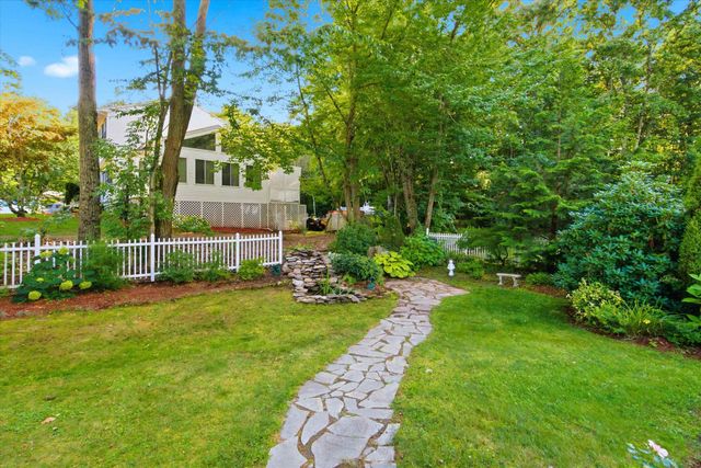 16 Alyssa Drive, Derry, NH 03038