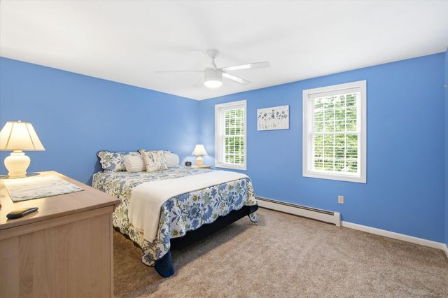16 Alyssa Drive, Derry, NH 03038