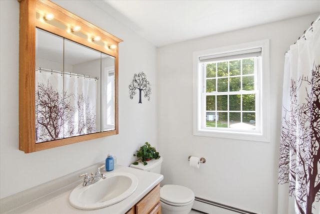 16 Alyssa Drive, Derry, NH 03038