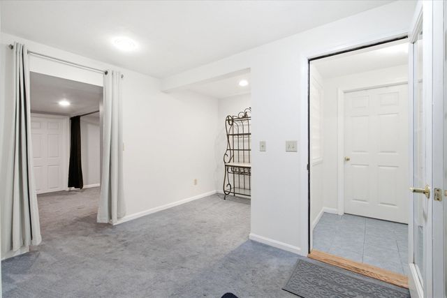 16 Alyssa Drive, Derry, NH 03038