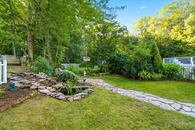 16 Alyssa Drive, Derry, NH 03038