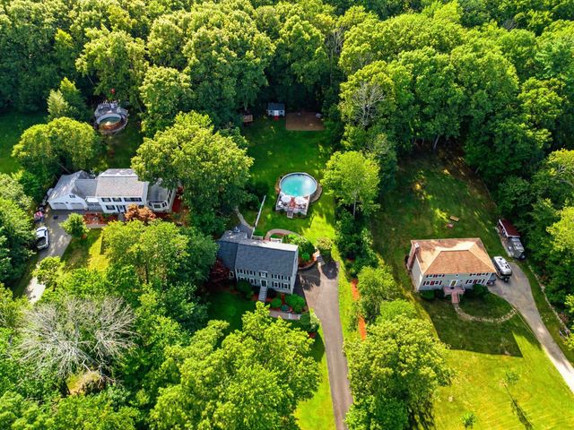 16 Alyssa Drive, Derry, NH 03038