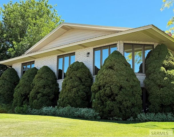 310 S 4th E, Rexburg, ID 83440
