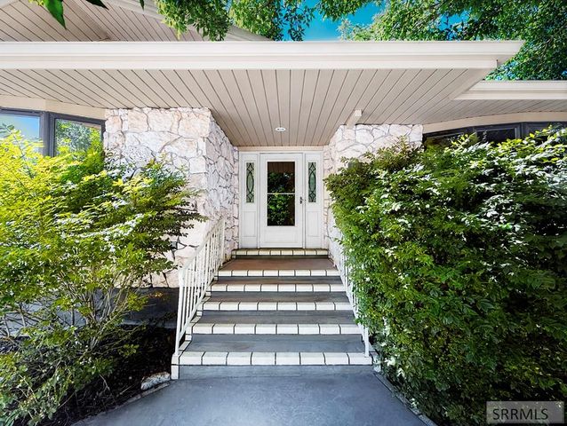 310 S 4th E, Rexburg, ID 83440