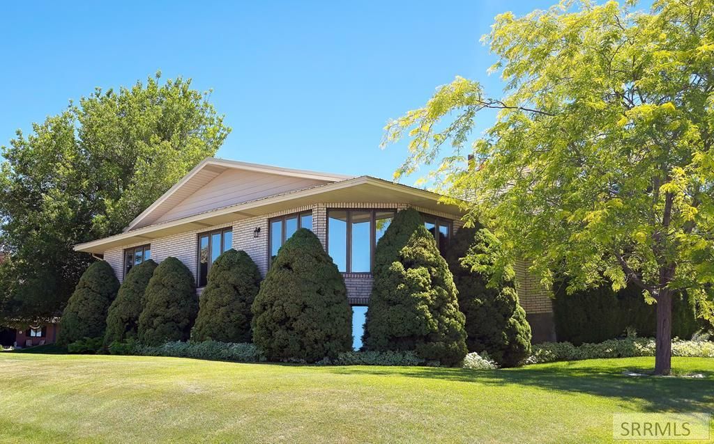 310 S 4th E, Rexburg, ID 83440