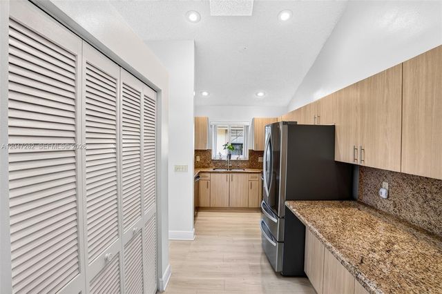 4495 NW 99th Avenue, Sunrise, FL 33351