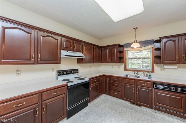 818 Shagbark Trail, Medina, OH 44256