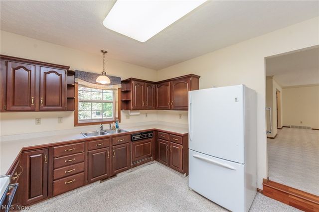 818 Shagbark Trail, Medina, OH 44256