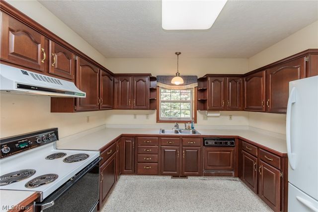 818 Shagbark Trail, Medina, OH 44256