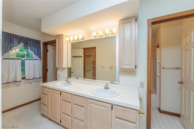 818 Shagbark Trail, Medina, OH 44256