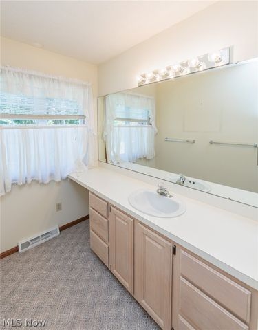 818 Shagbark Trail, Medina, OH 44256