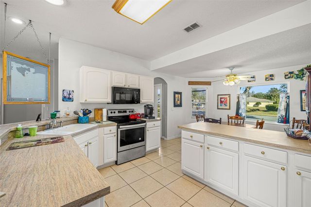 10545 COLLAR DRIVE, San Antonio, FL 33576