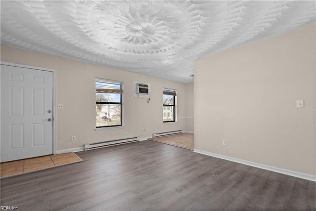 201 W 34th St Apt 7, Norfolk, VA 23504