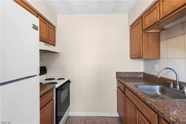 201 W 34th St Apt 7, Norfolk, VA 23504