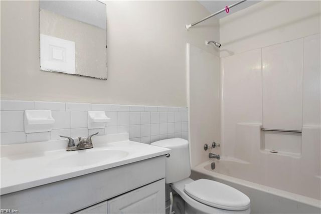 201 W 34th St Apt 7, Norfolk, VA 23504
