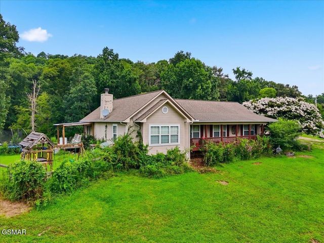 1055 Swannsylvania Road, Dandridge, TN 37725