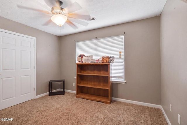 1055 Swannsylvania Road, Dandridge, TN 37725